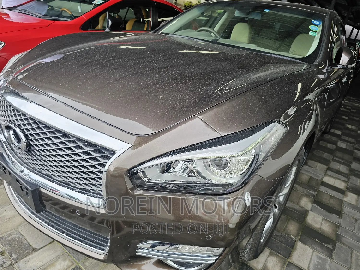 Nissan Fuga 2017 Brown
