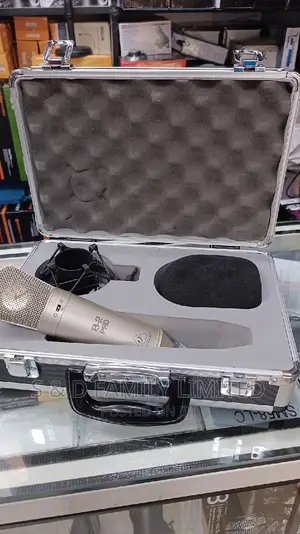 Dual Diaphragm Condenser Microphone B2 Pro Behringer
