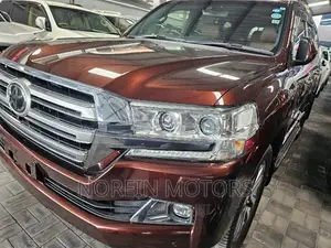 Toyota Land Cruiser 2017 Brown