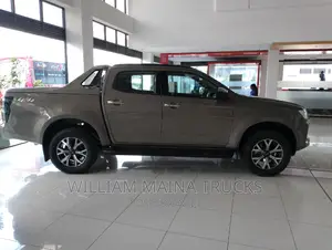 New Isuzu D-MAX 2023 Gray