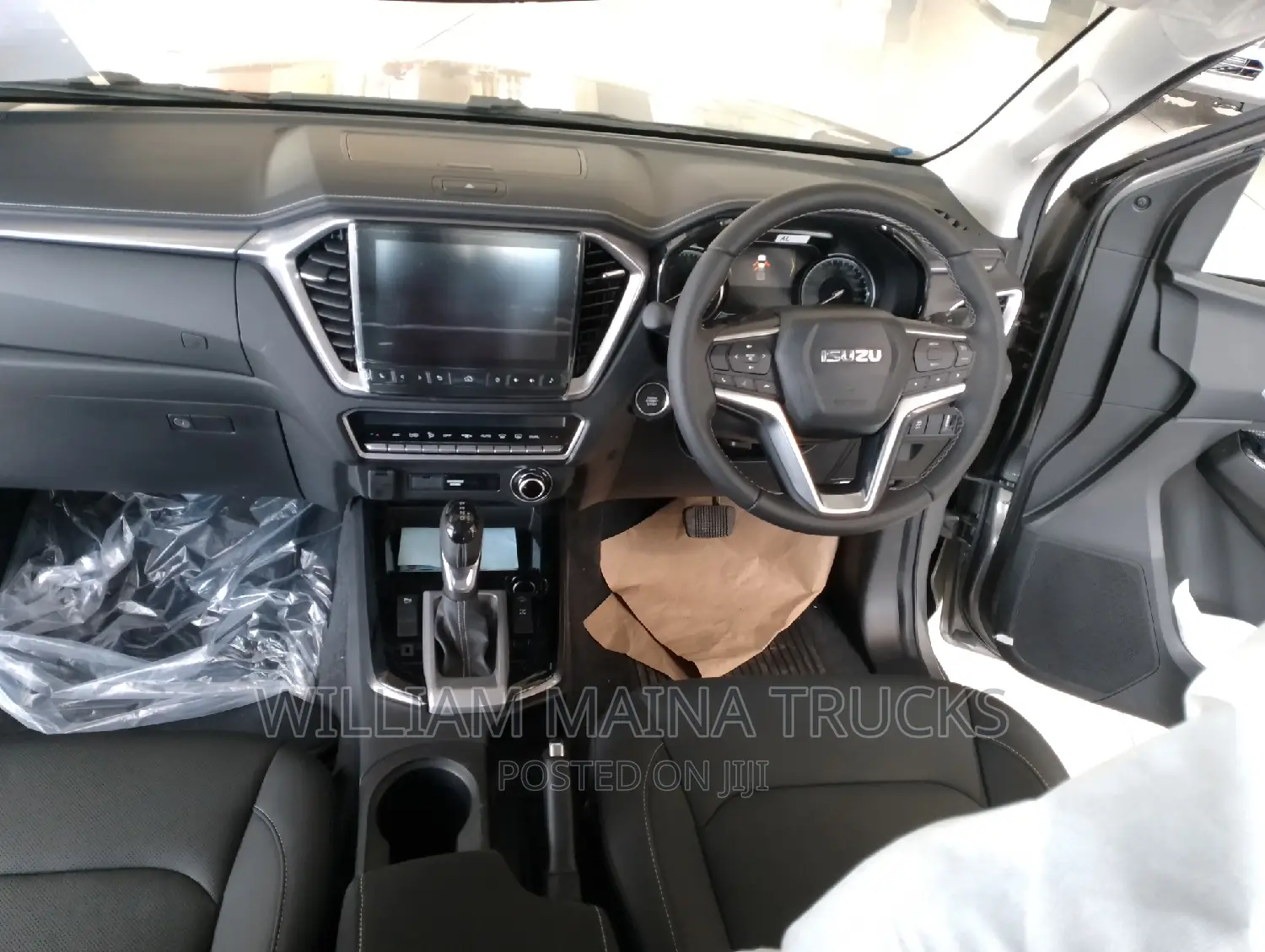 New Isuzu D-MAX 2023 Gray