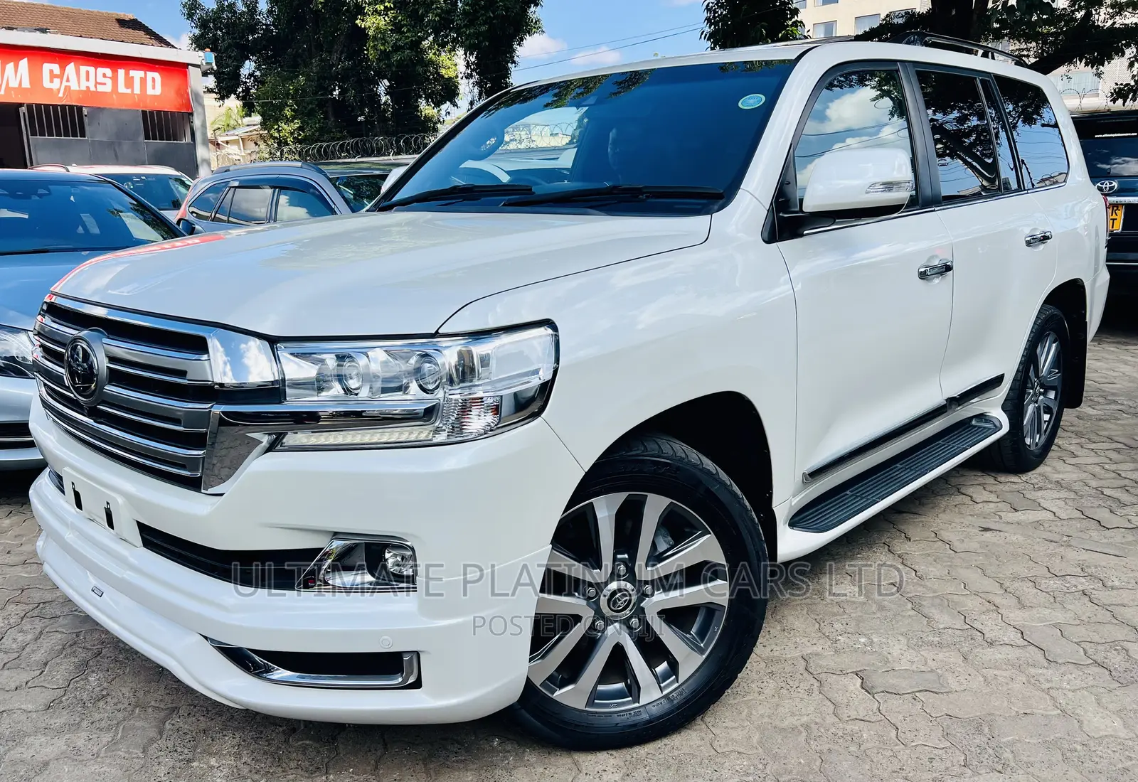 Toyota Land Cruiser 4.6 V8 ZX 2018 White