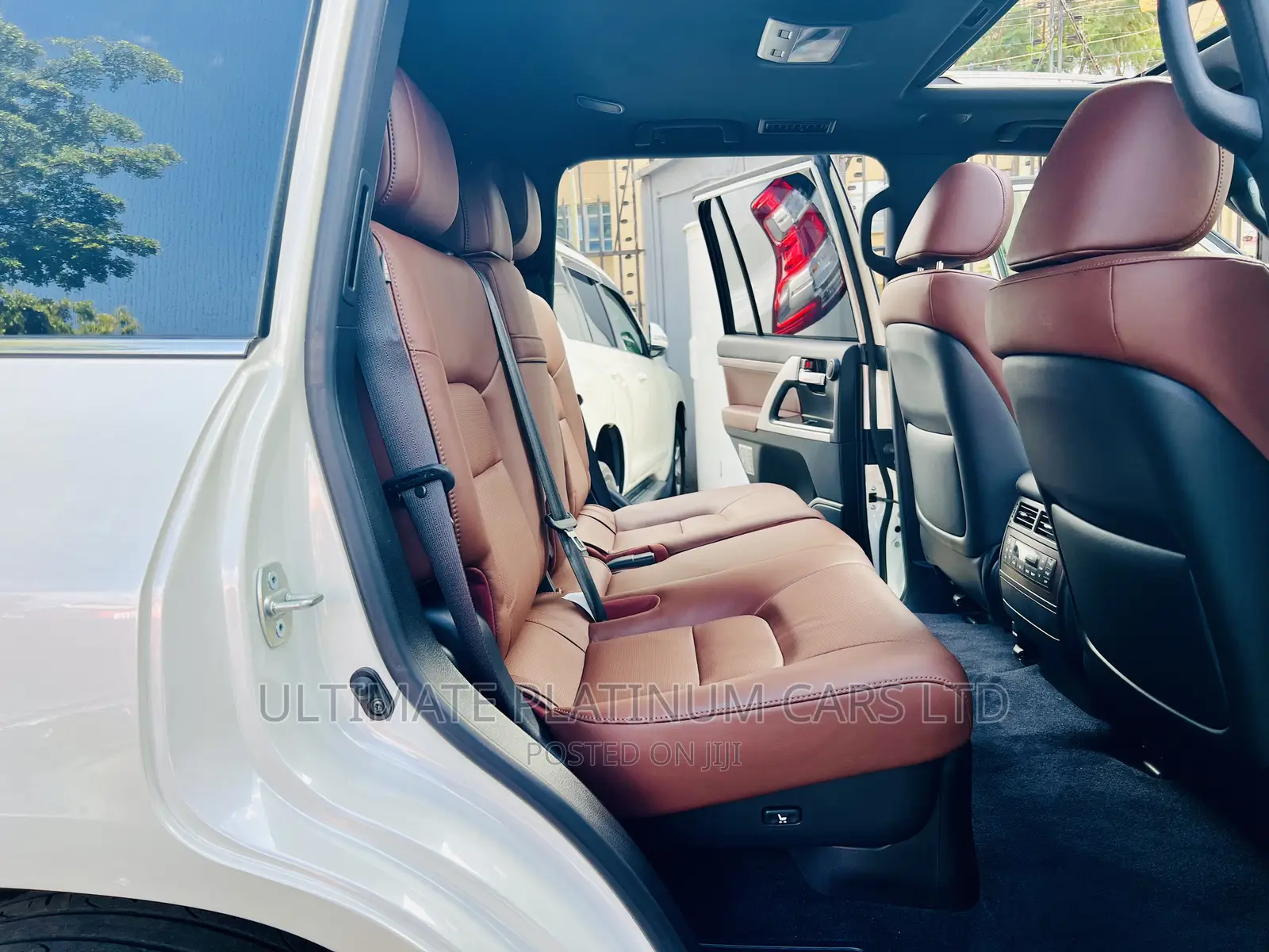 Toyota Land Cruiser 4.6 V8 ZX 2018 White