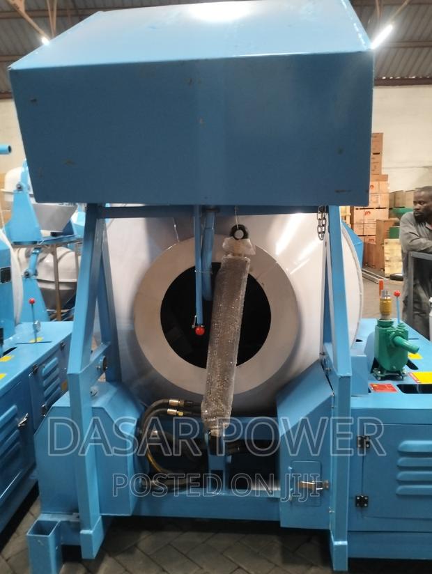 Self-Loading Diesel Concrete Mixer - thumbnail 4
