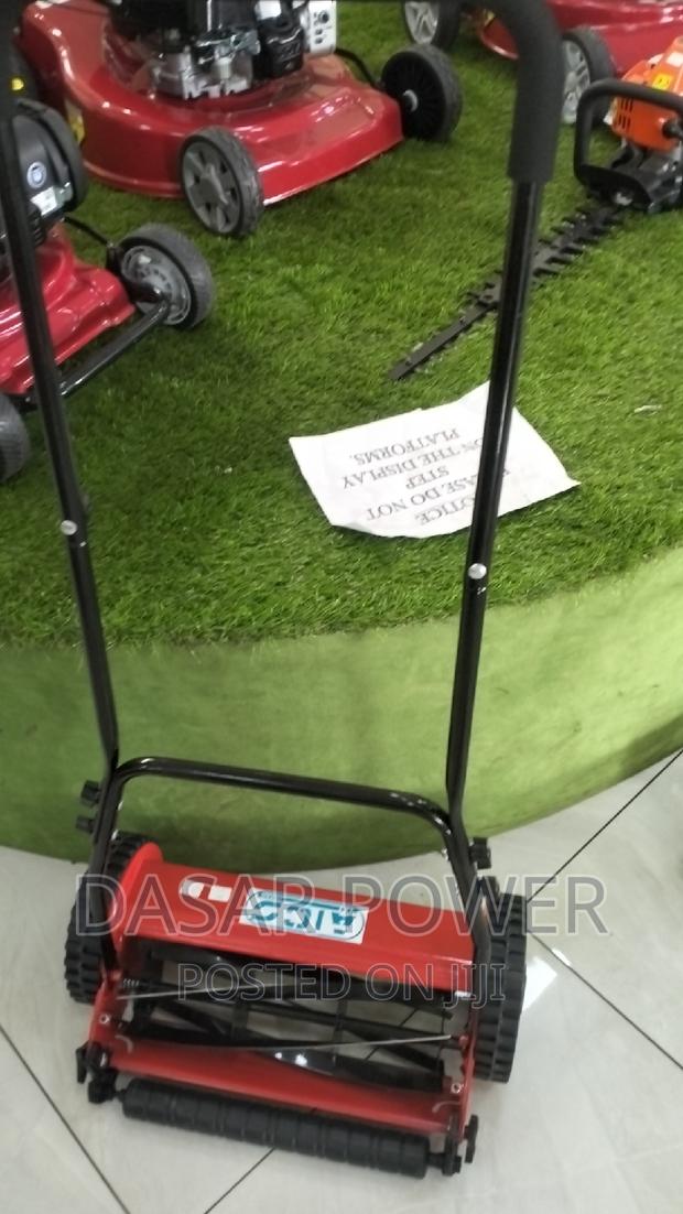 Manual Lawn Mowers - thumbnail 3