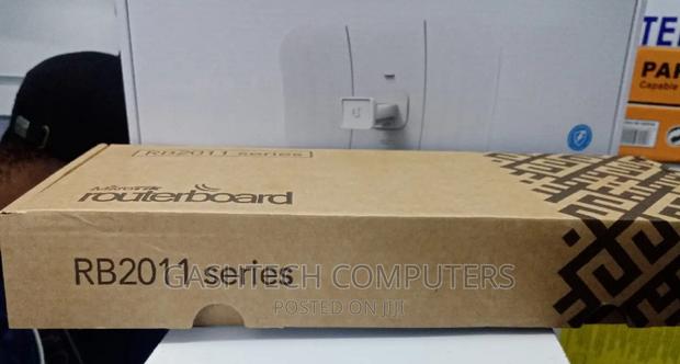 Router *Rb2011uias-2hnd-in Mikrotik