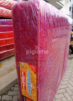 5*6 Medium Density Mattress 10 Inches Quilted
