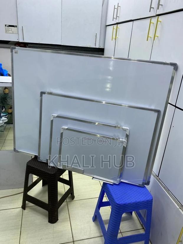 »White Board, White Board, White Board White Board» - main view