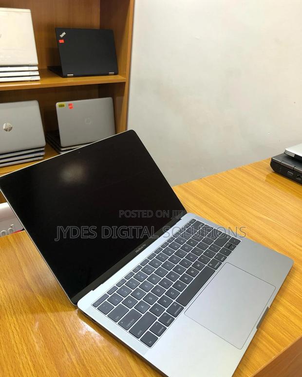 Laptop Apple MacBook Pro 2017 8GB Intel Core I5 SSD 256GB - thumbnail 4