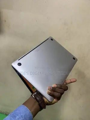 Laptop Apple MacBook Pro 2017 16GB Intel Core I5 SSD 256GB
