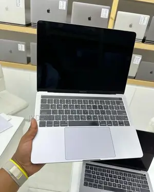 Laptop Apple MacBook Pro 2017 16GB Intel Core i5 SSD 256GB