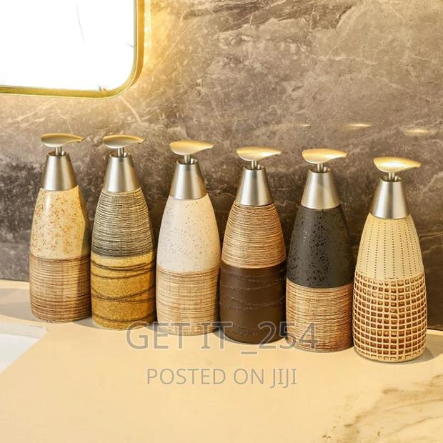 500ml NORDIC Matte Ceremic Soap Dispenser//Lotion Dispenser