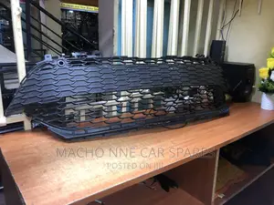 Toyota Fielder 165 Lowe Grill