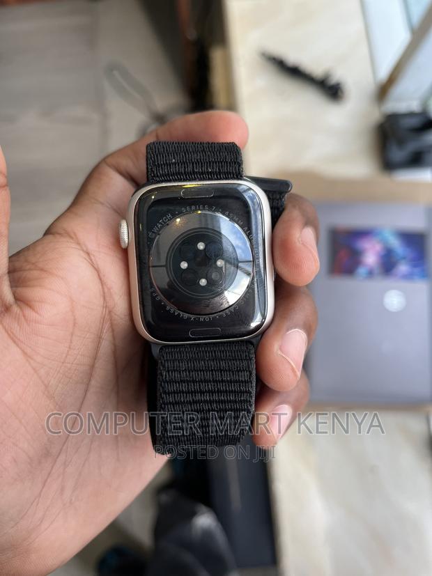 Apple Watch Series 7 45mm - thumbnail 2