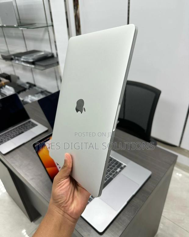 Laptop Apple MacBook Pro 2017 16GB Intel Core I7 SSD 256GB - thumbnail 3