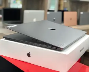 Laptop Apple MacBook Pro 2017 16GB Intel Core I7 SSD 512GB
