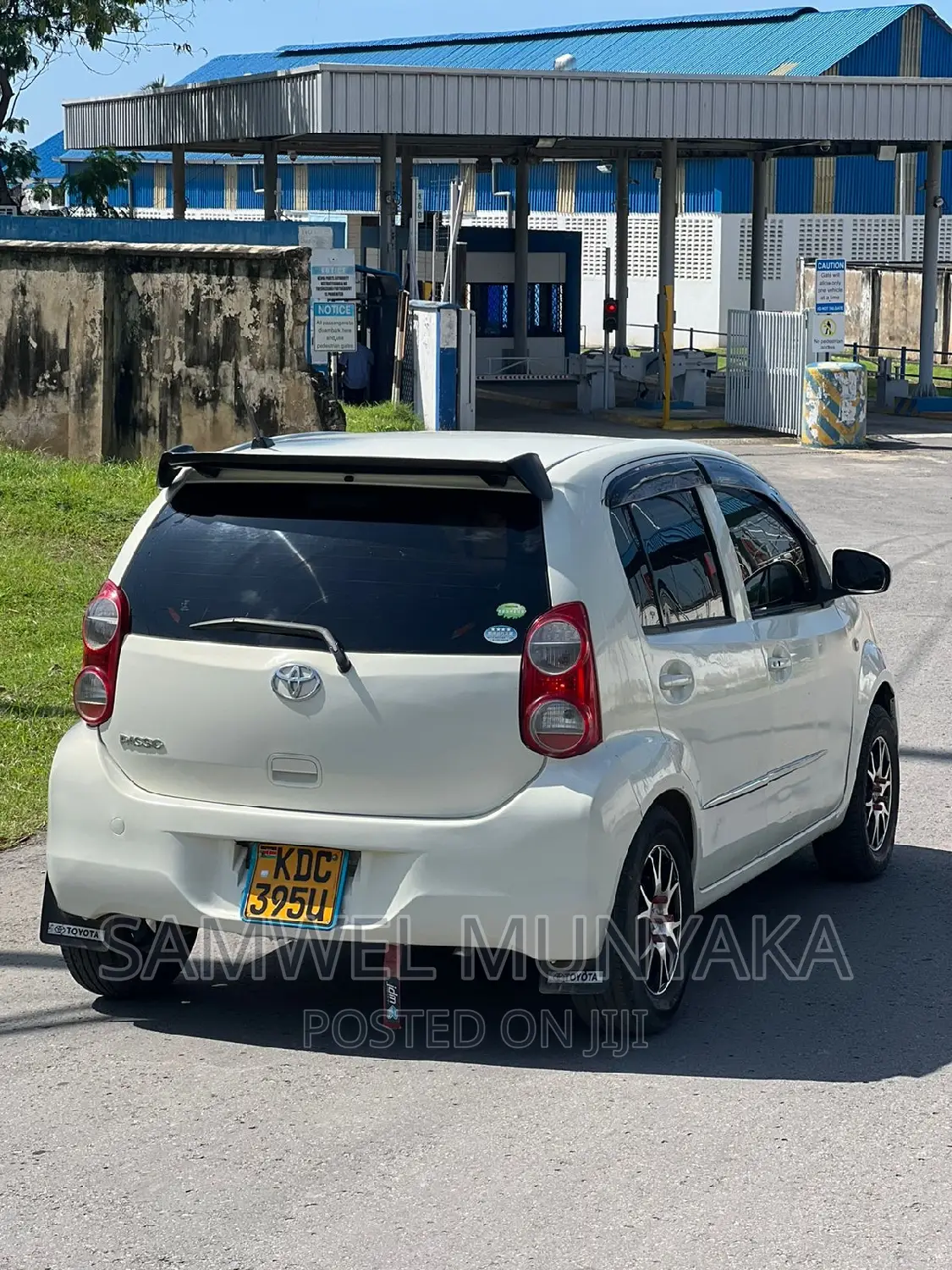 Toyota Passo 1.0 AWD 2014 White