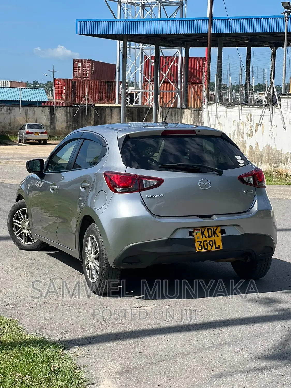 Mazda Demio 2016 Silver