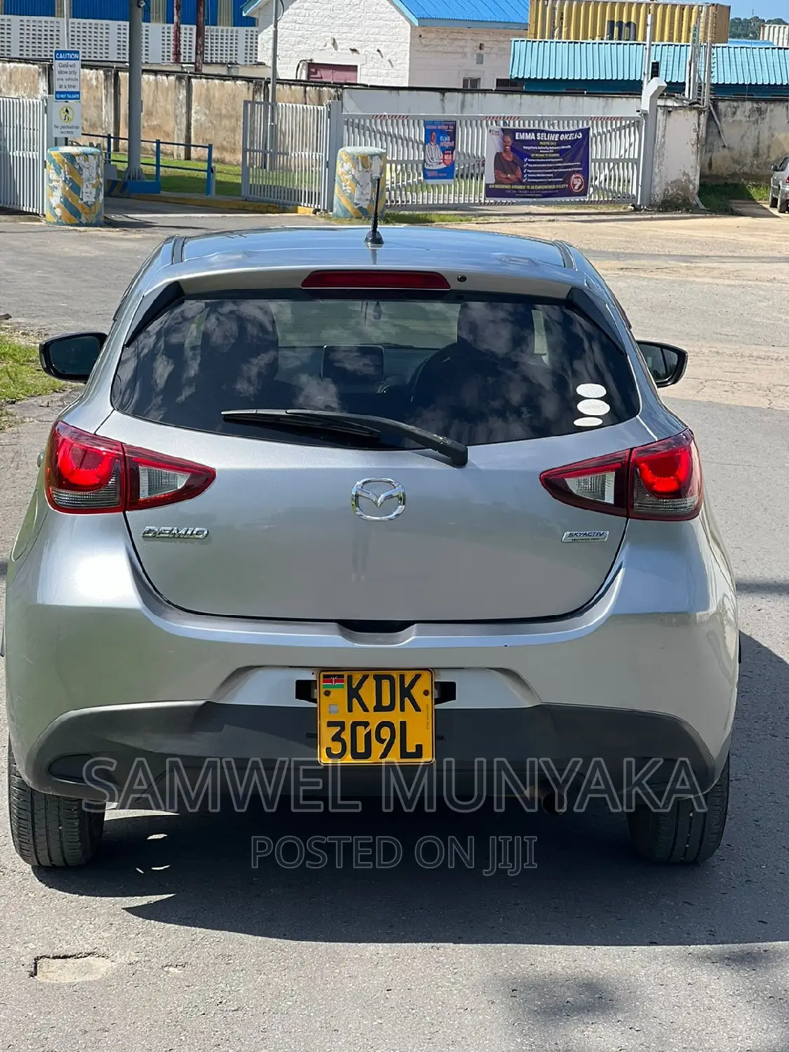 Mazda Demio 2016 Silver