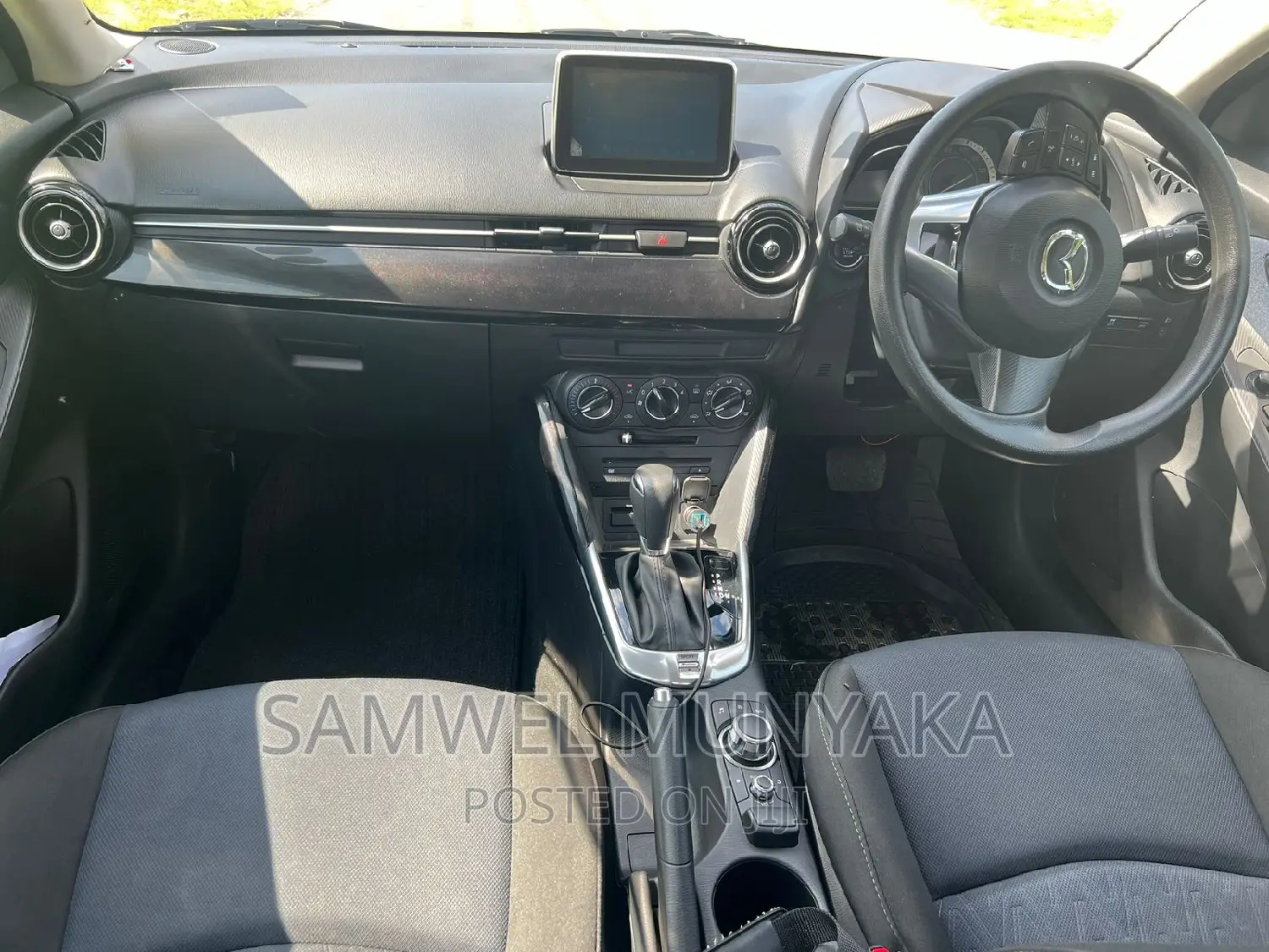 Mazda Demio 2016 Silver