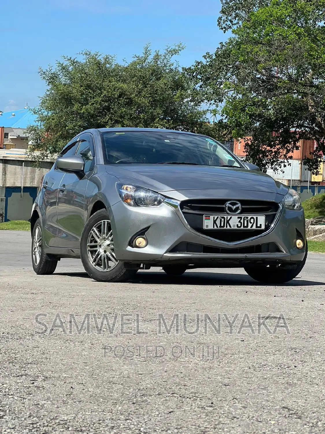 Mazda Demio 2016 Silver