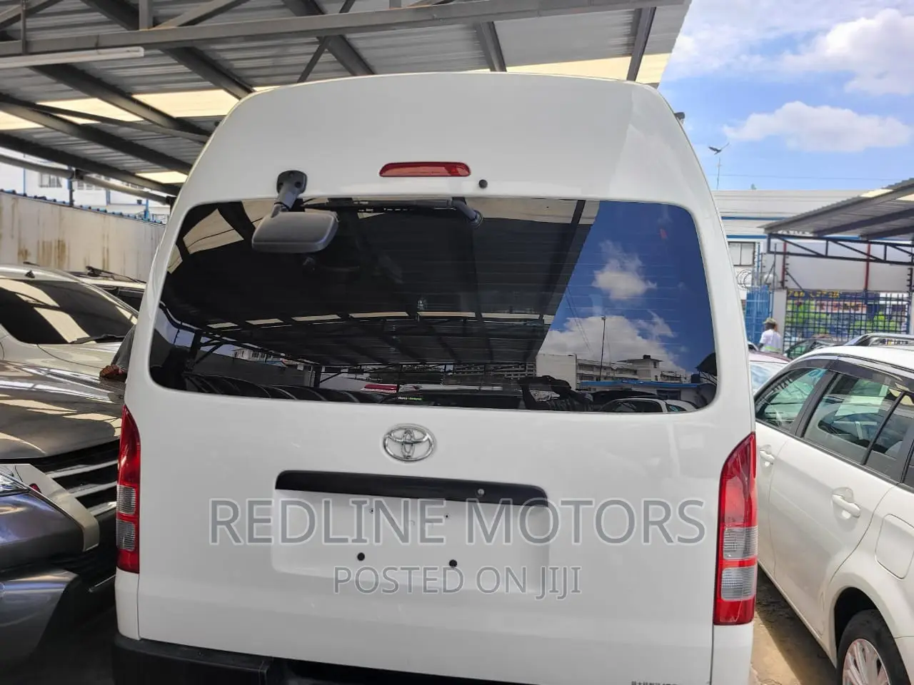 Toyota Grand HiAce 2016 Silver