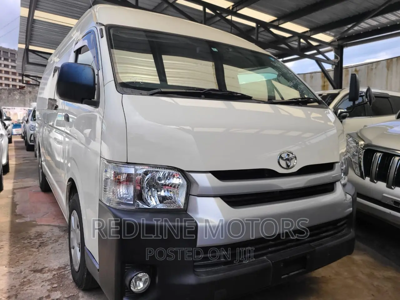 Toyota Grand HiAce 2016 Silver