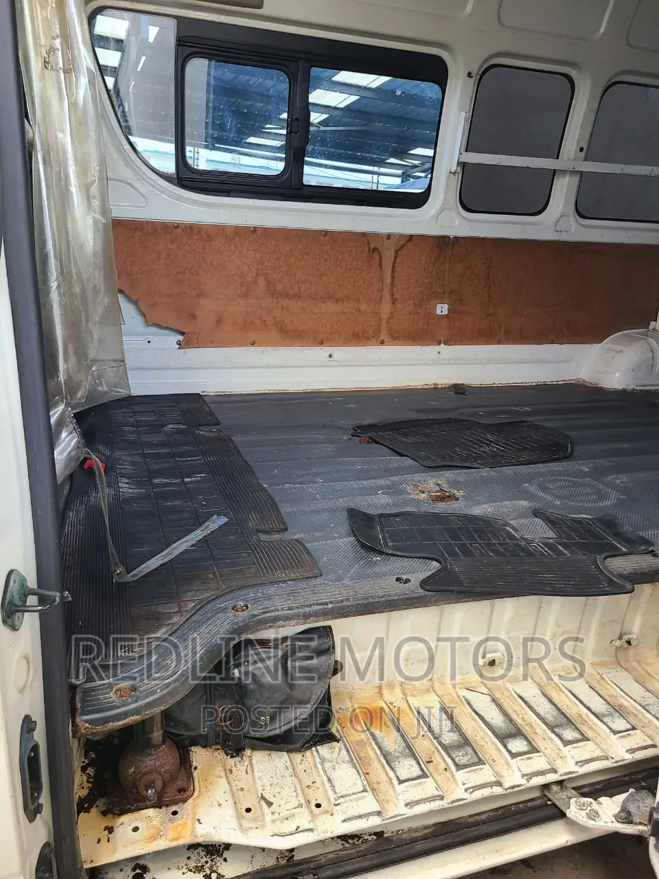Toyota Grand HiAce 2016 Silver