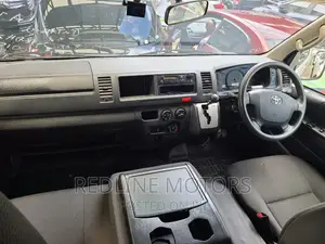 Toyota Grand HiAce 2016 Silver