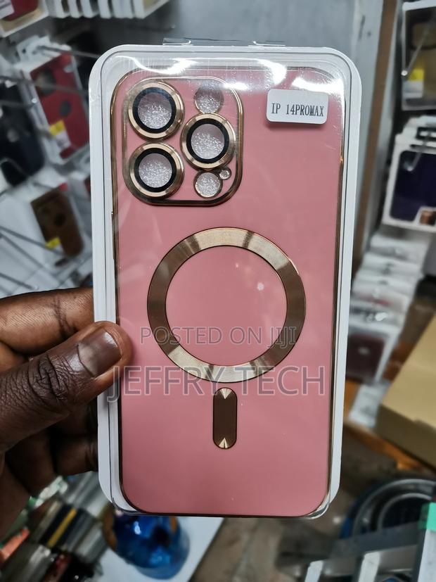 Gold Soft Case With Magsafe for Apple iPhone 14 Pro Max Pink - thumbnail 3