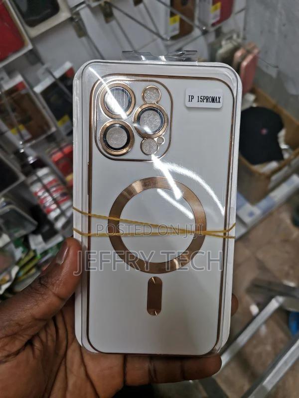 iPhone 15 Pro Max Magsafe TPU Phone Case With Lens White