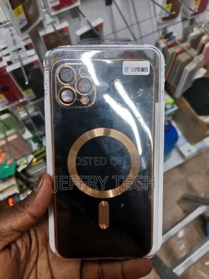 iPhone 11 Pro Max Magsafe Plating TPU Phone Case Black Gold - thumbnail 2