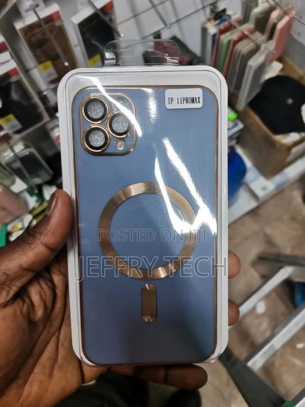iPhone 11 Pro Max Magsafe Plating Blue Phone Case With Lens