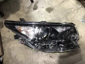 Toyota Auris 2017 Non Xenon Headlight