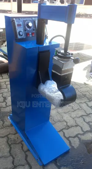 Tyre Vulcanizer Machine Available