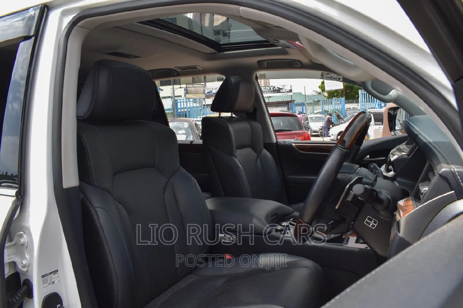Lexus LX 2017 White