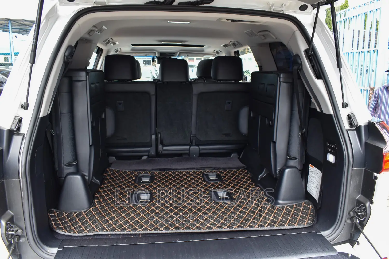 Lexus LX 2017 White