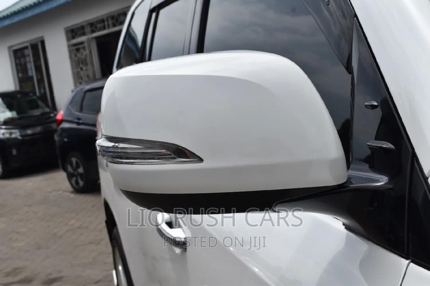 Lexus LX 2017 White