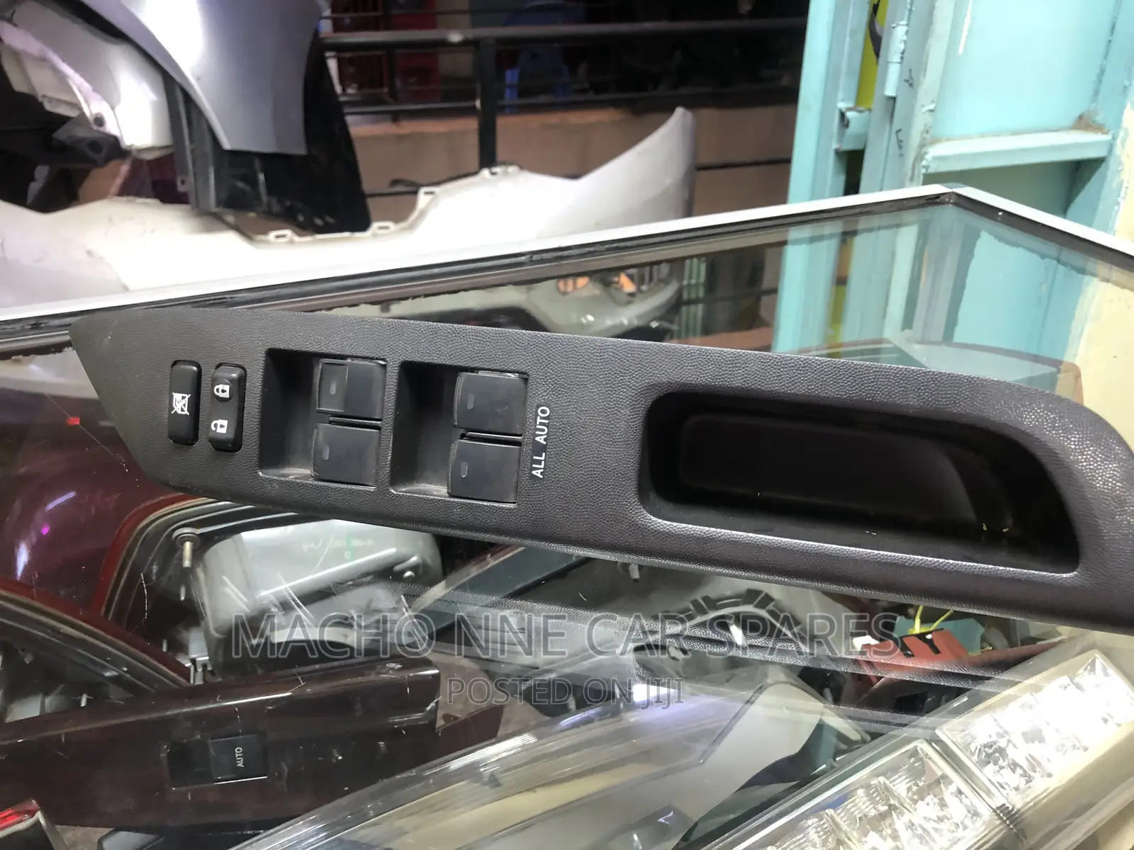 Toyota Vitz Jewella 2012 Main Switch