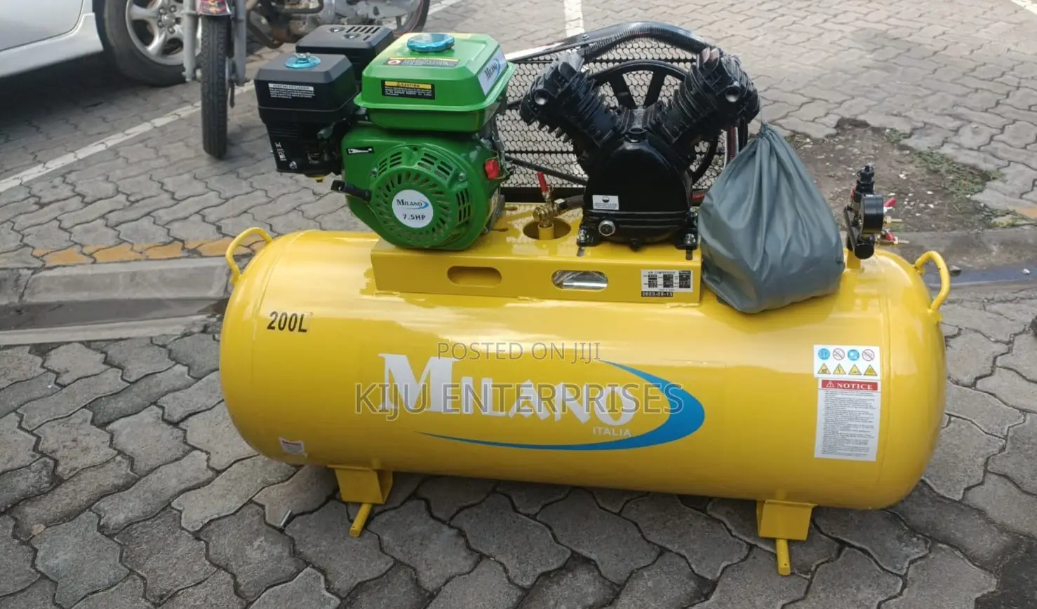 Air Compressor 200litres** 