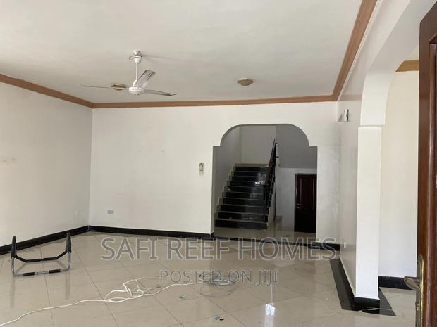 4bdrm Maisonette in Nyali for rent - thumbnail 4