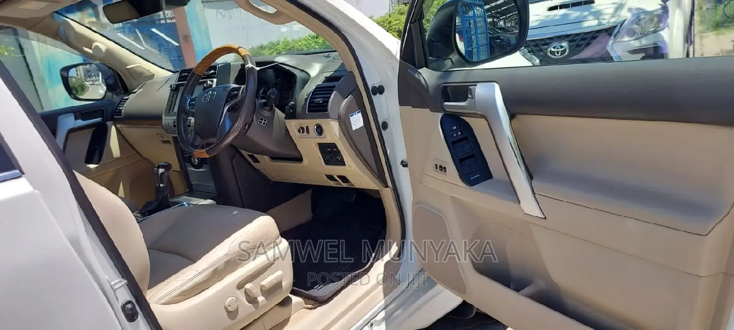Toyota Land Cruiser Prado 2.8 2018 White