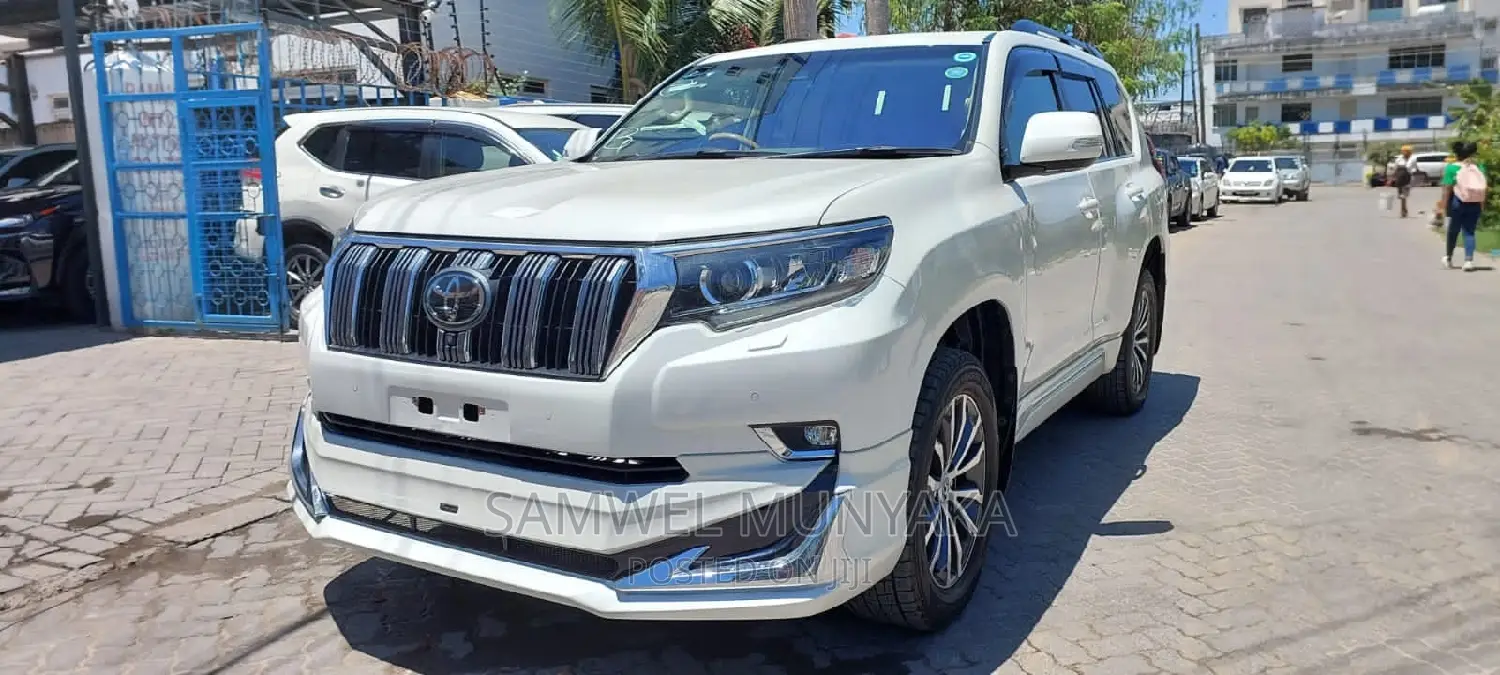 Toyota Land Cruiser Prado 2.8 2018 White