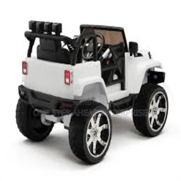 Best Kids' Electric Car - main view