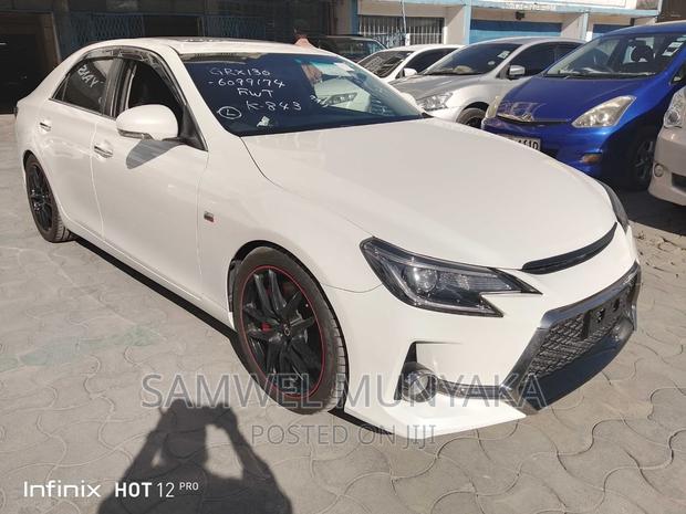 Toyota Mark X 2.5 AWD 2017 Beige - thumbnail 2
