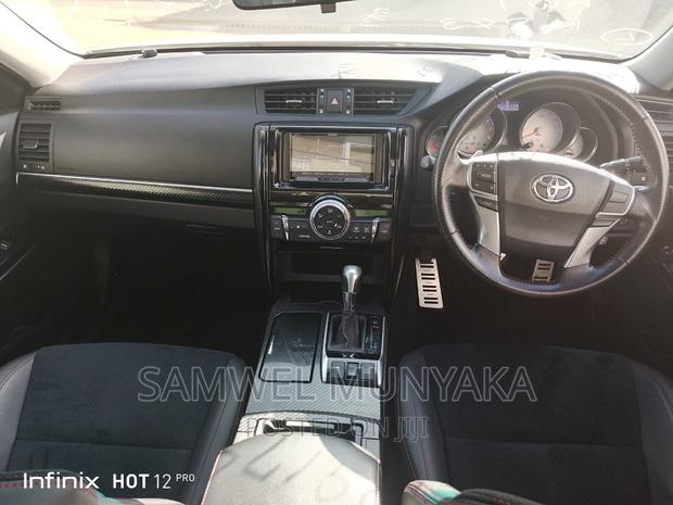 Toyota Mark X 2.5 AWD 2017 Beige - thumbnail 5