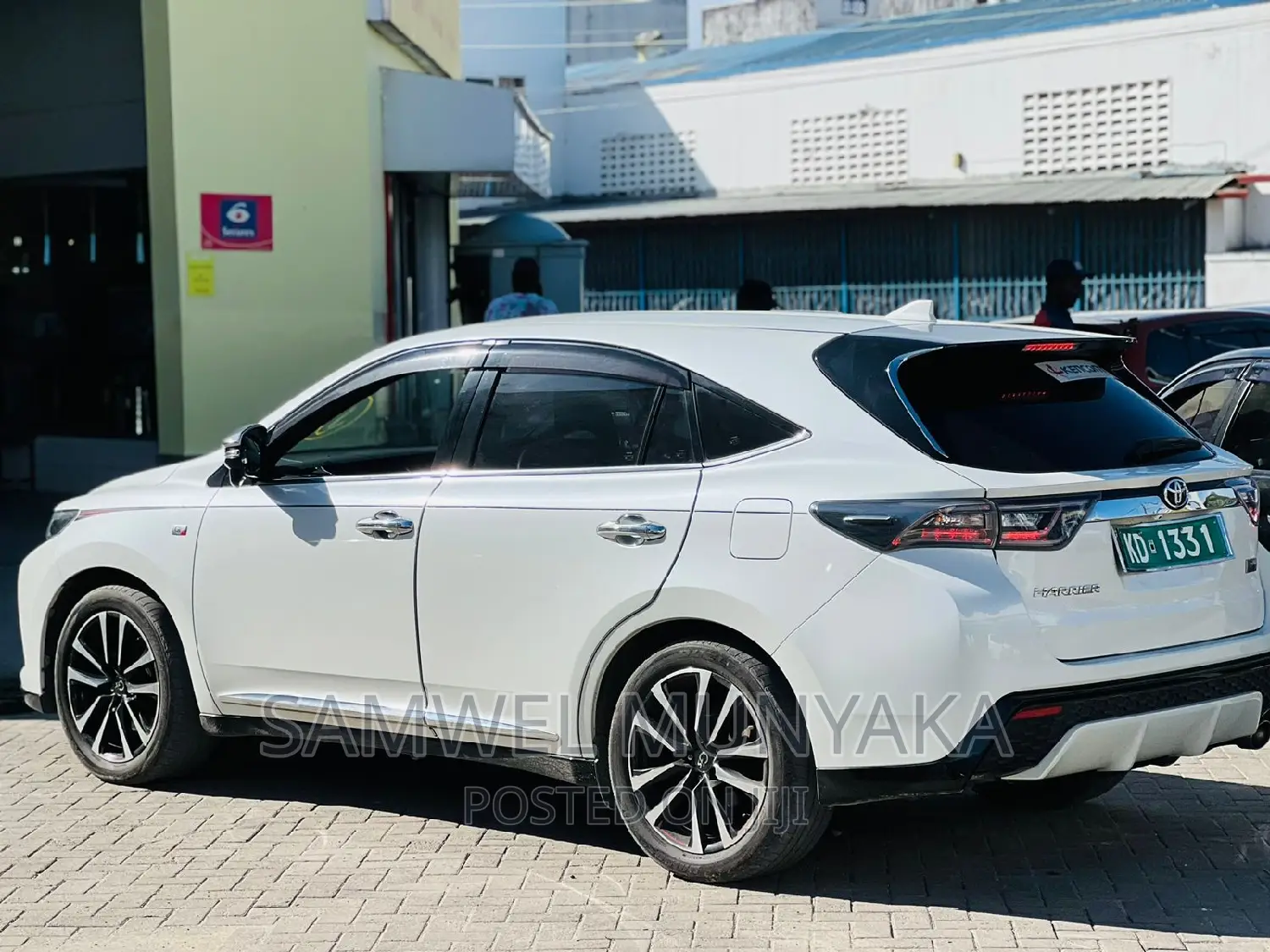 Toyota Harrier 2.0 Turbo 4WD 2017 Pearl