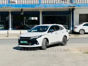 Toyota Harrier 2.0 Turbo 4WD 2017 Pearl