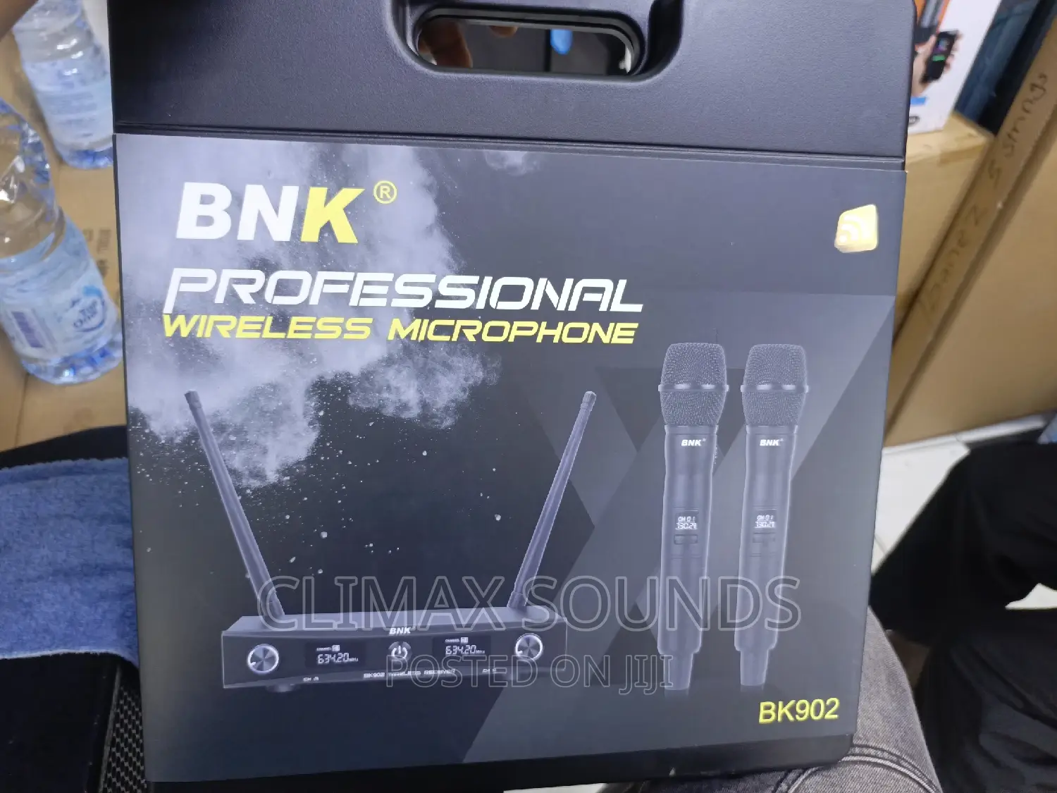 BNK Bk 902 Professional Wireless Microphone