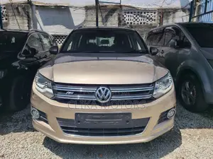 Volkswagen Tiguan 2016 Gold